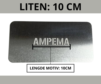 Eksempel på 10 cm metallsjablong med Ampema-logo